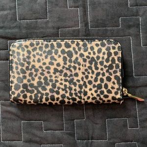 🔥3/25 -  Leopard Wallet/Clutch!
